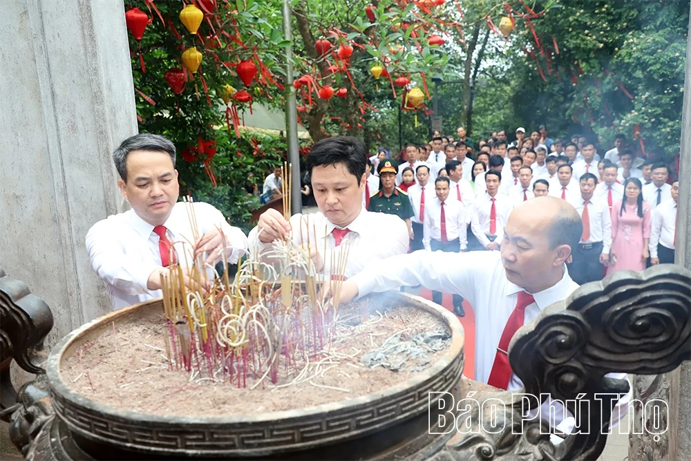 Các xã Hùng Việt, Phú Khê, Minh Hòa, Xuân Viên dâng hương tại Đền Hùng năm 2026