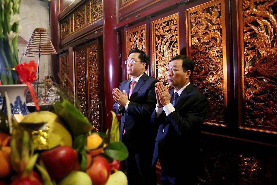 Dâng hương tưởng niệm các Vua Hùng dịp Tết Nguyên đán Bính Ngọ 2026 tại Đền Hùng