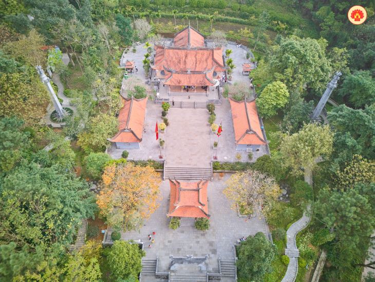 Đền thờ Quốc Tổ Lạc Long Quân trong quần thể di tích lịch sử Đền Hùng