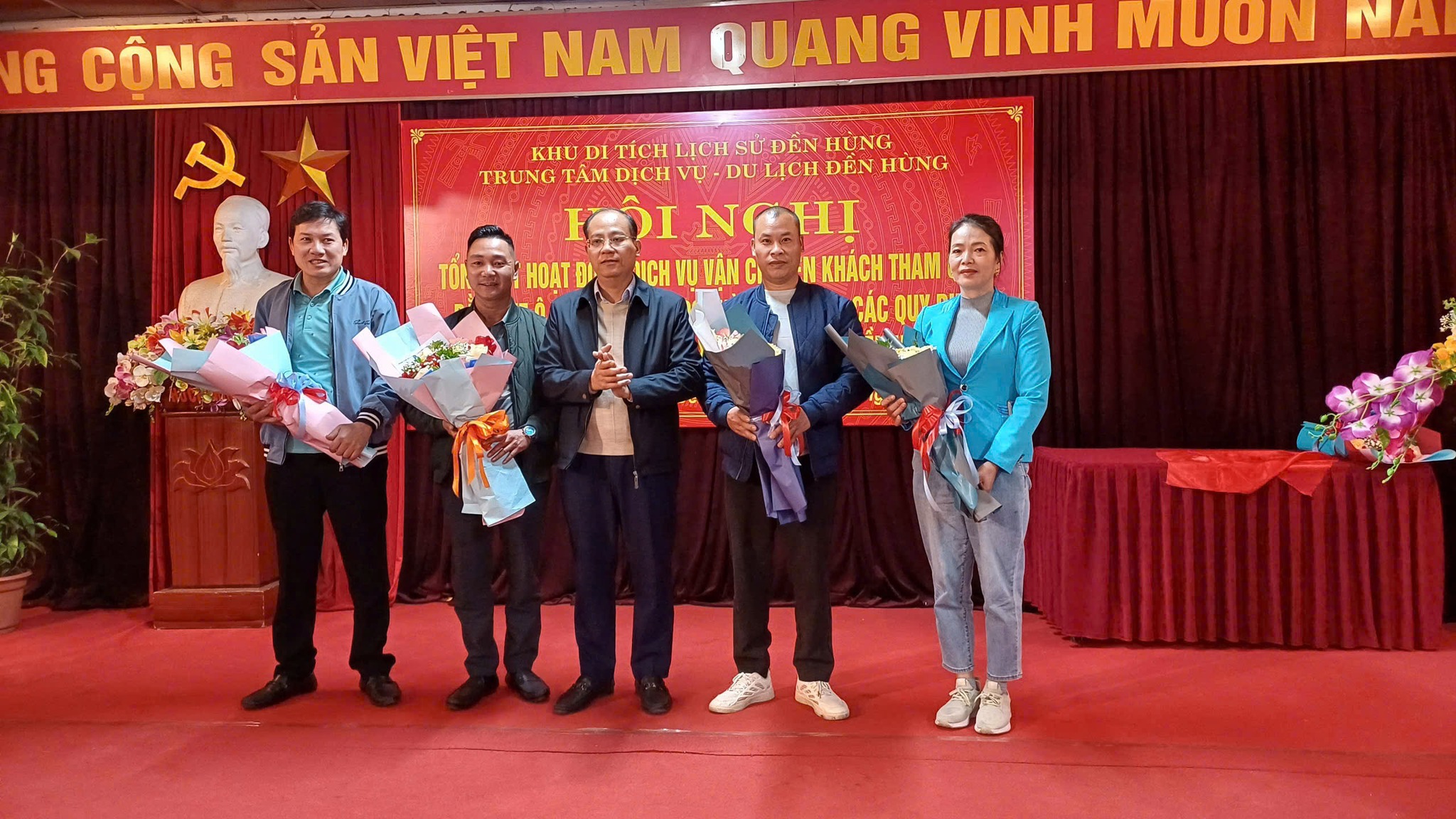 Hội nghị tổng kết hoạt động xe ô tô điện năm 2024 và triển khai quy định quản lý hoạt động năm 2025 tại Đền Hùng