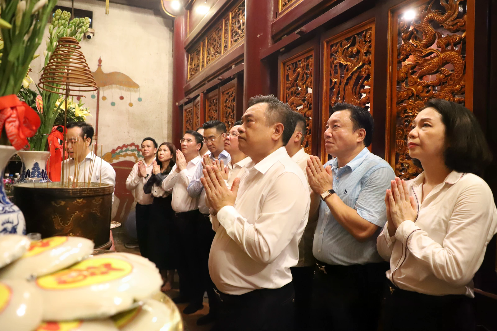 Khánh thành công trình cải tạo, nâng cấp hệ thống cảnh quan khu vực trước Đền Giếng