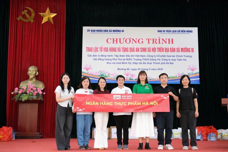 Khu Di tích lịch sử Đền Hùng trao "Lộc Tổ Vua Hùng" cho vùng khó khăn