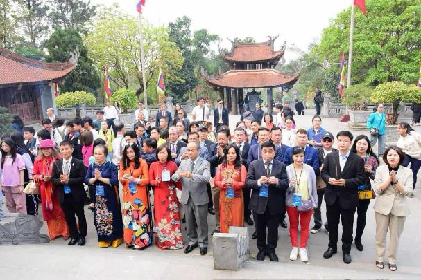 Phát huy truyền thống hướng về cội nguồn và tri ân công đức của tổ tiên
