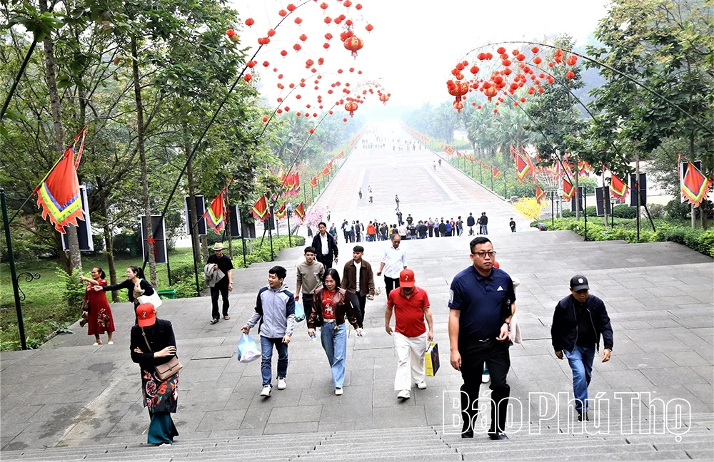 Tích cực chuẩn bị cho Giỗ Tổ Hùng Vương và lễ hội Đền Hùng 2026